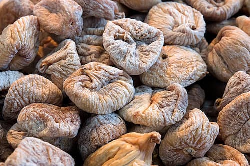 عرضه انجیر خشک آردی استهبان سالم و مفید
